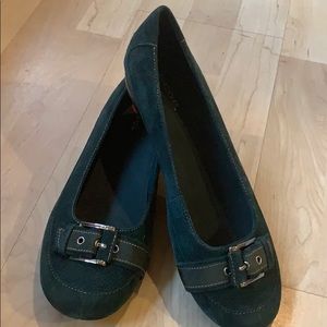 NWT Aerosols carefree loafer/flat. Size 10.